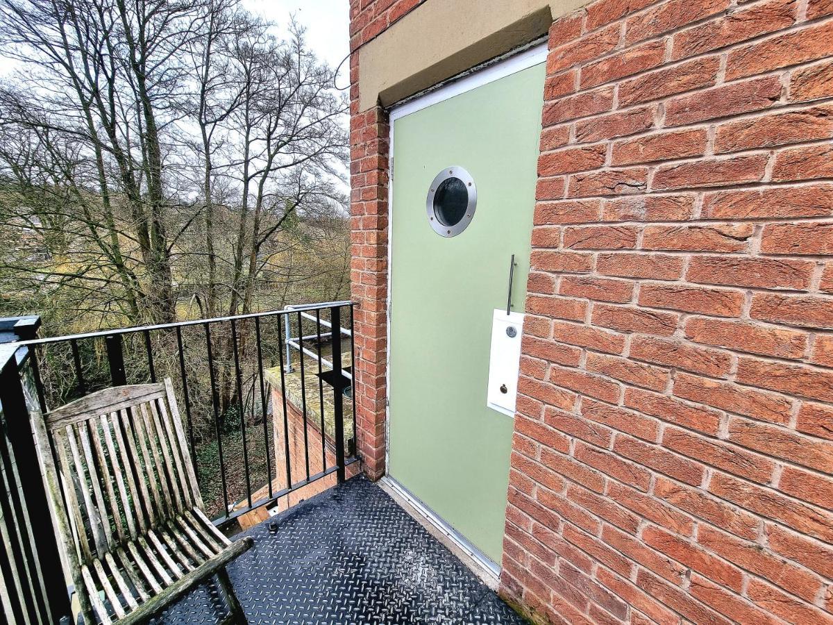Spacious Retreat With River Views Near Peak District Matlock  Eksteriør billede