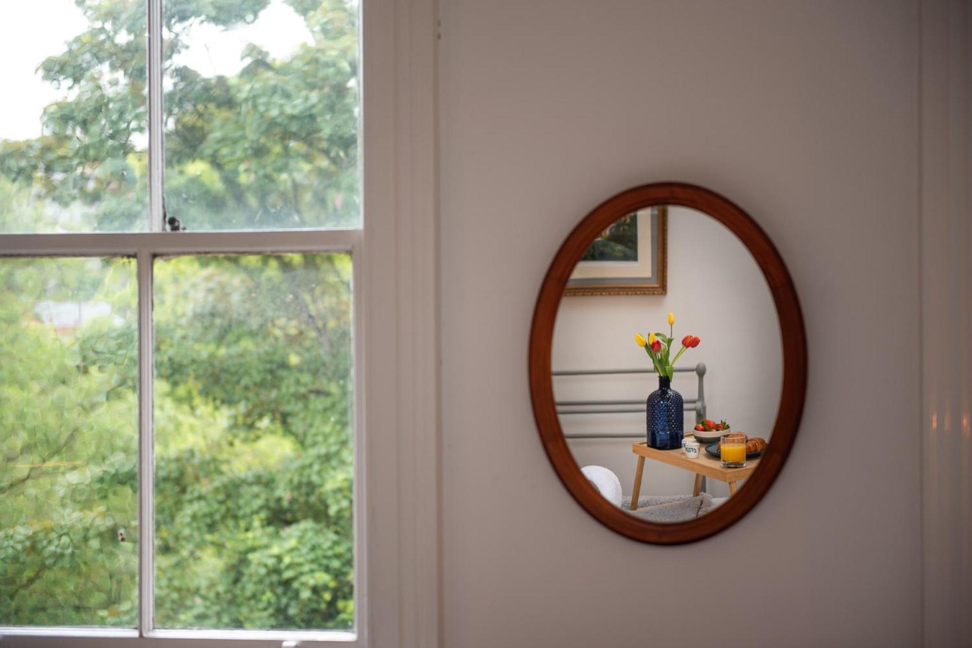 Spacious Retreat With River Views Near Peak District Matlock  Eksteriør billede