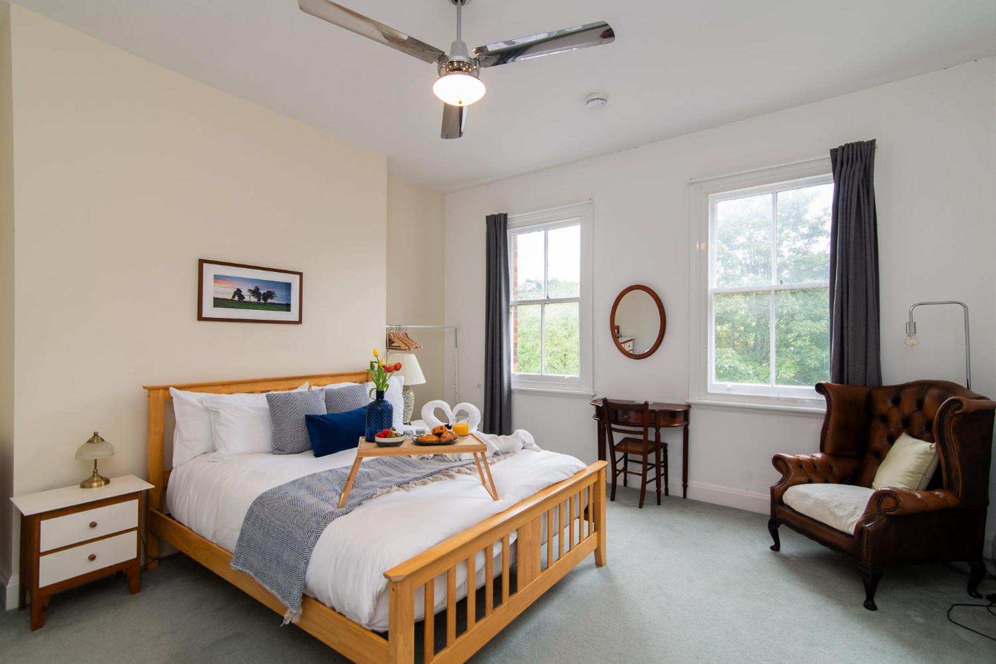 Spacious Retreat With River Views Near Peak District Matlock  Eksteriør billede